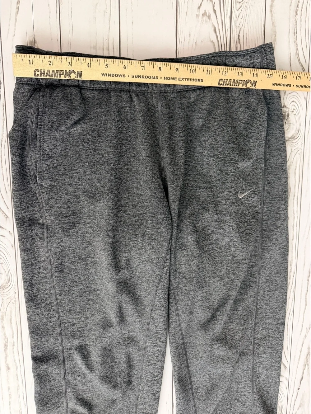 Nike Women Small Therma-Fit Sweatpants Dark Gray with Coral Logo
